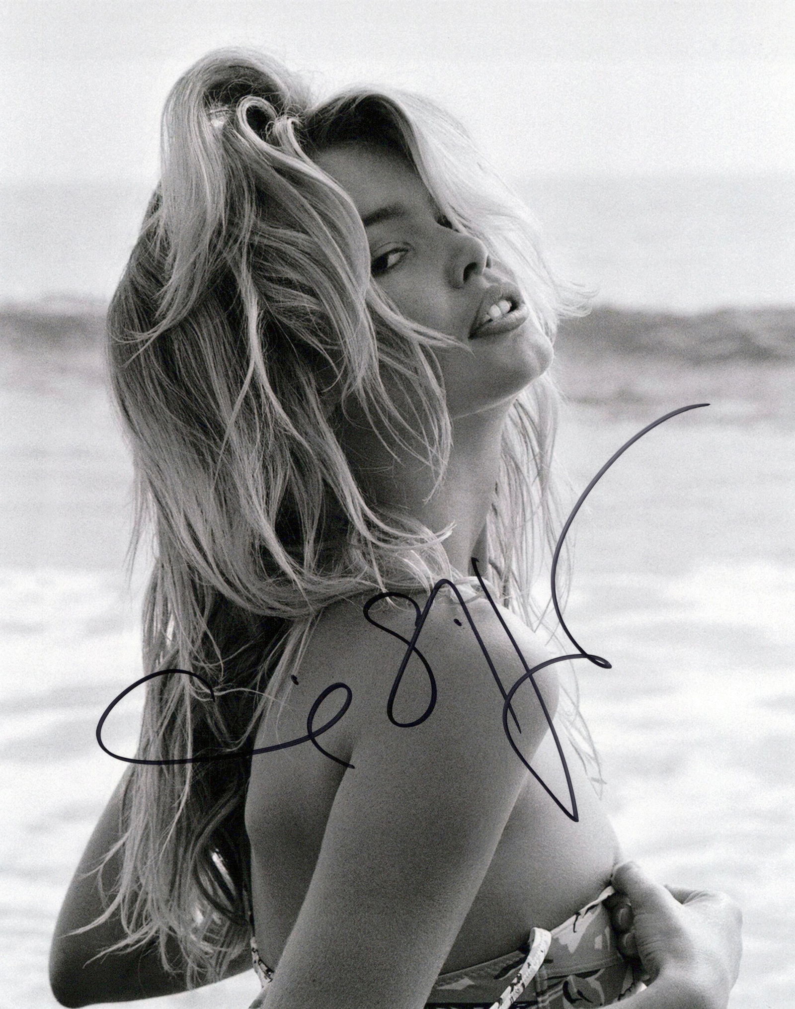Claudia Schiffer SUPERMODEL In Person Signed Photo (1 of 1)