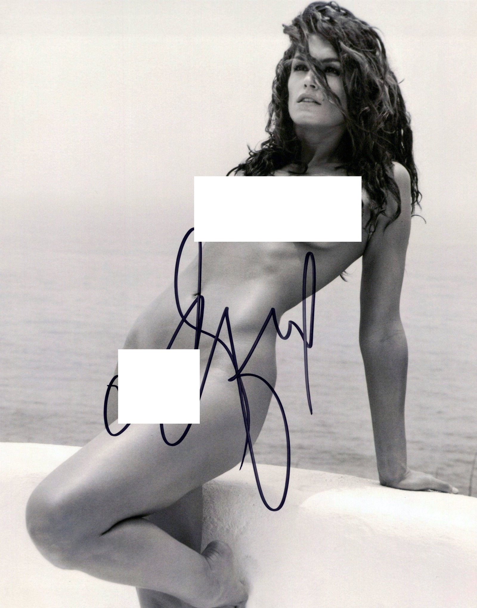 Cindy Crawford SEXY In Person Signeded Photo: Photo size is 8x10. Cindy Crawford is an American model, actress, and television personality. During the 1980s and 1990s, she was among the most popular supermodels and an ubiquitous presence on magaz