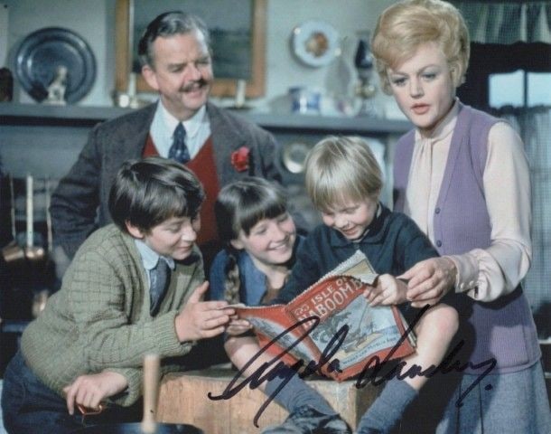 Angela Lansbury (1925-2022) BEDKNOBS BROOMSTICKS In Person Signed Photo: Photo size is 8x10. Angela Lansbury (1925-2022) in person signed photo from the movie BEDKNOBS AND BROOMSTICKS. Angela lends Barry as the character Miss Price.