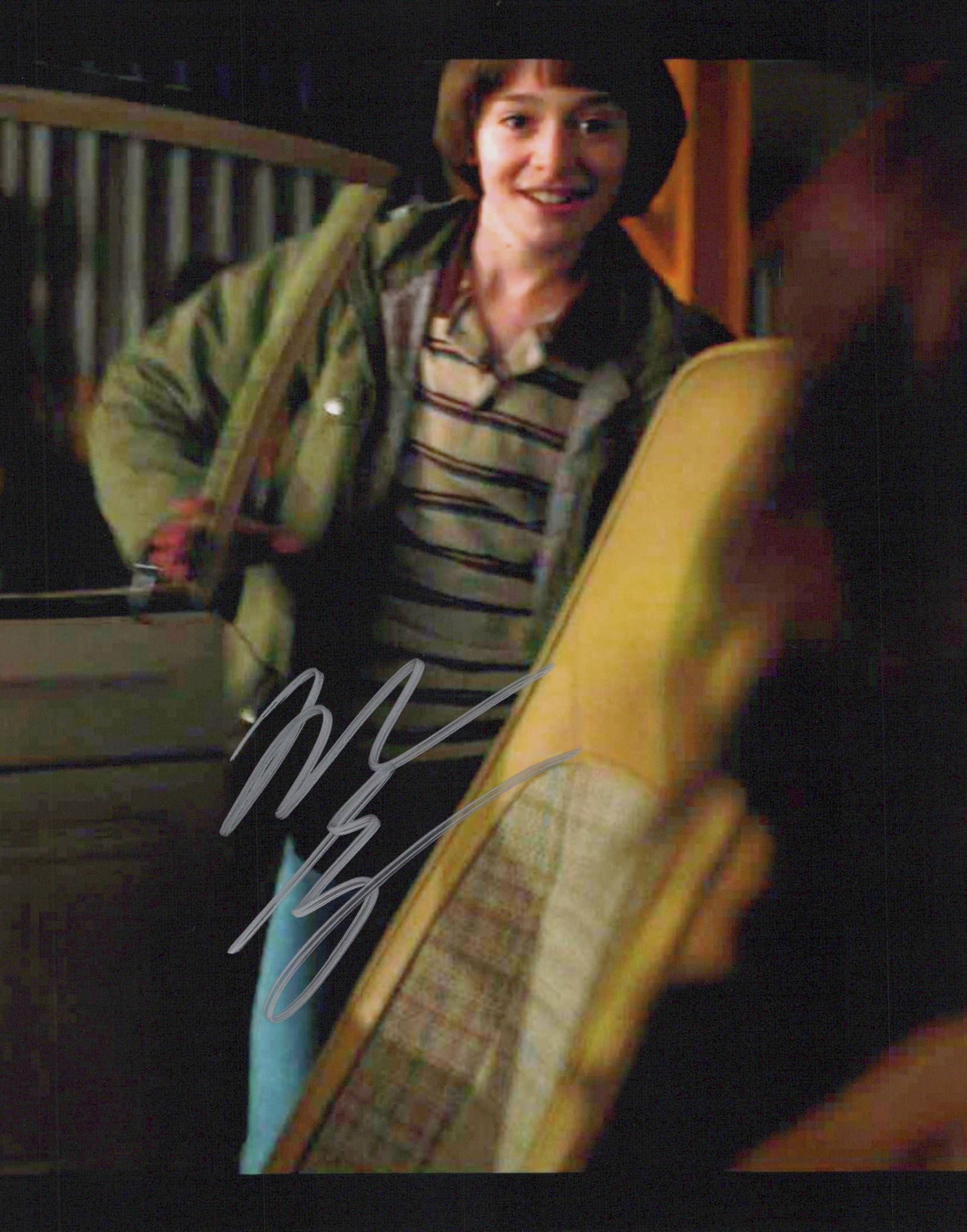 Noah Schnapp STRANGER THINGS In Person Signed Photo (1 of 1)