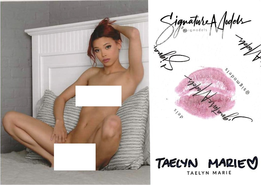 Taelyn Marie LIP PRINT MODEL KISS CARD In Person Signed: Photo size is 5x7. PRIVATE SIGNING. Taelyn Marie in person signed photo and kiss card. Taelyn Marie is a popular signature model. 5x7 Color In Person signed very sexy portrait. She added a lip print. 