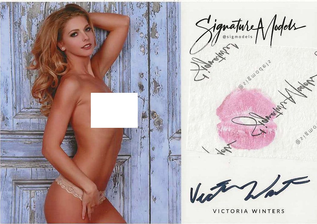 Victoria Winters PLAYBOY LIP PRINT KISS CARD In Person Signed Photo: Photo size is 5x7. PRIVATE SIGNING. Playboy Cyber Girl of the Month for March 2013. Sexy in person signed nude portrait. She has also added a lip print. This item was signed at an exclusive signing an
