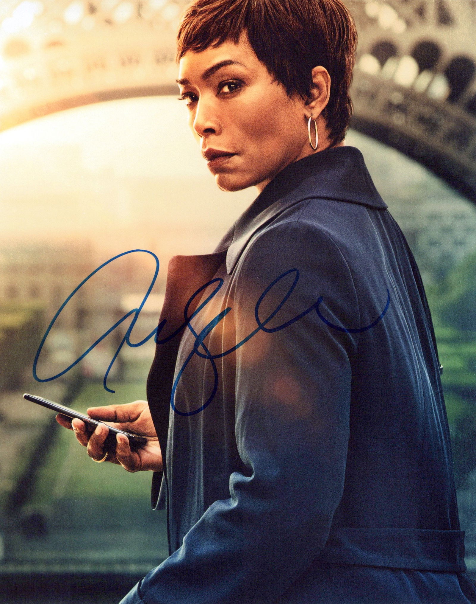 Angela Basset MISSION IMPOSSIBLE In Person Signed Photo (1 of 1)