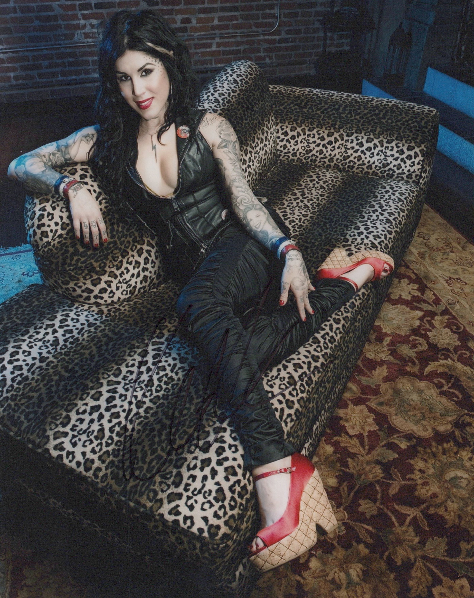 Kat Von D SEXY In Person Signed Photo: Photo size is 8x10. Kat Von D in person signed photo. Kat Vo d is a Mexican-born American tattoo artist, entrepreneur, television personality, and recording artist. She was a featured artist on the TL