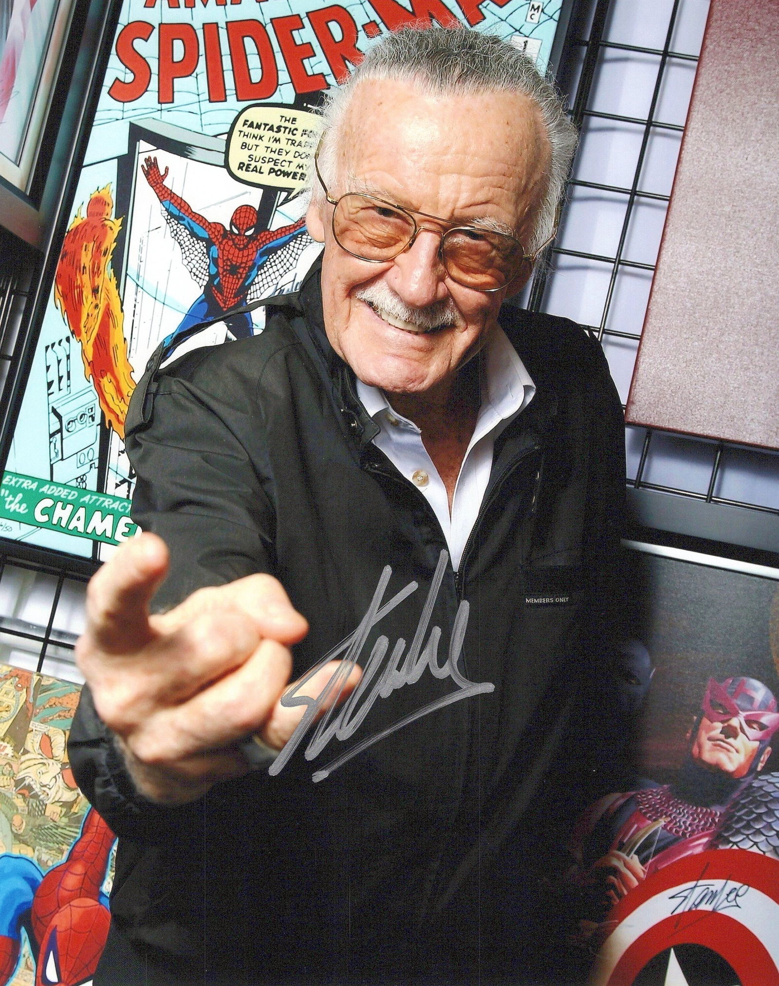 Stan Lee MARVEL GENIUS In Person Signed Photo (1 of 1)