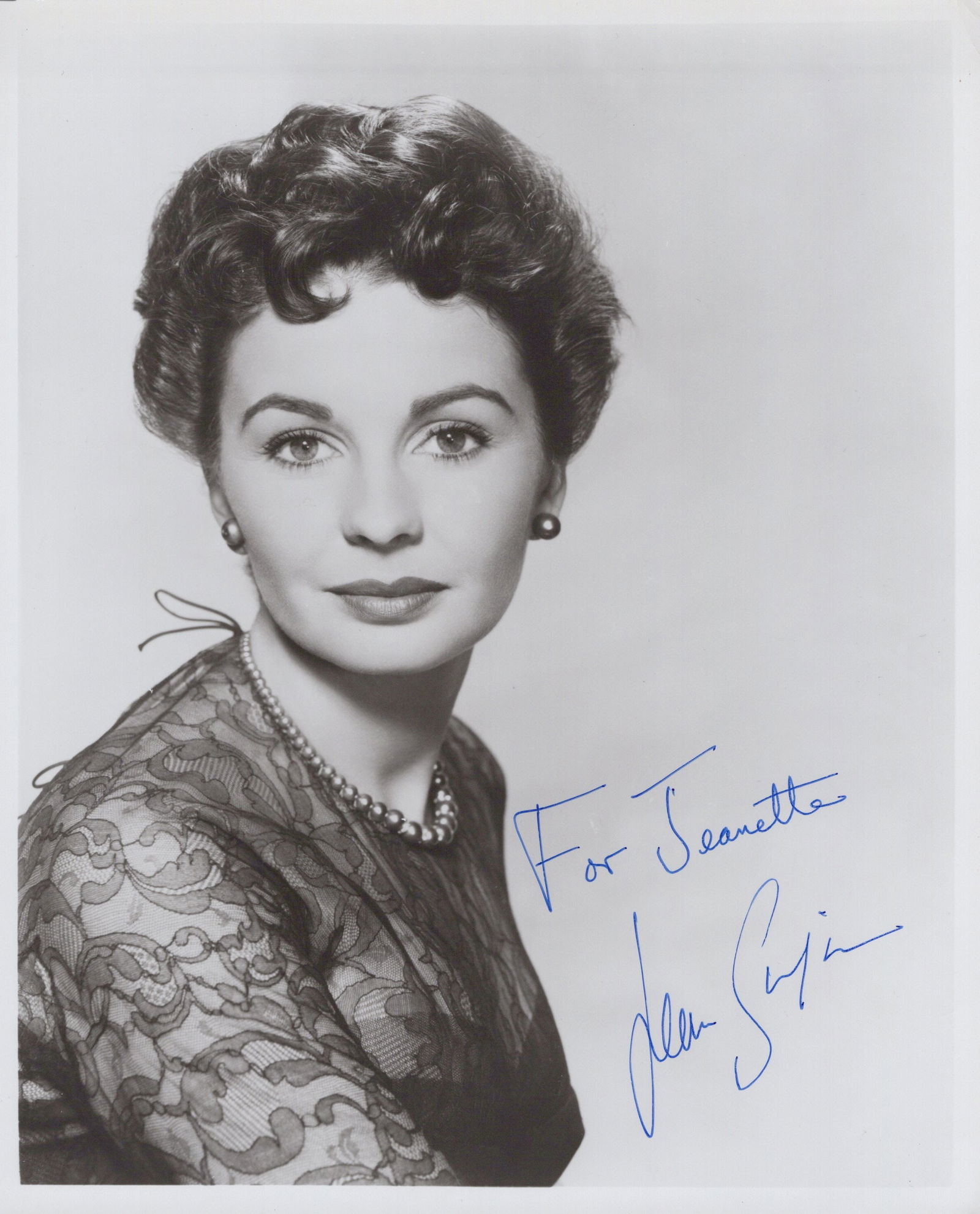 Jean Simmons (1929-2010) GUY'S AND DOLLS / HAMLET Signed Photo (1 of 1)