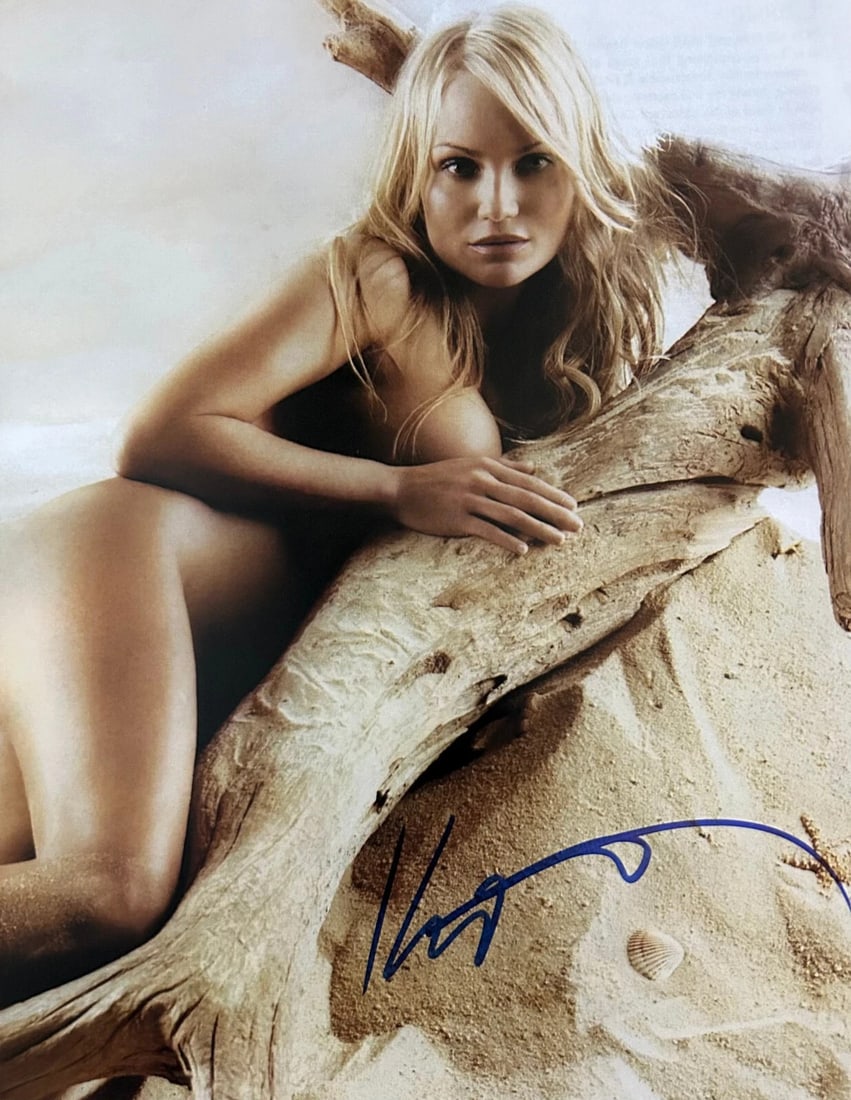 Kristen Chenoweth PUSHING DAISIES / SCHMIGADOON  In Person Signed Photo (1 of 1)