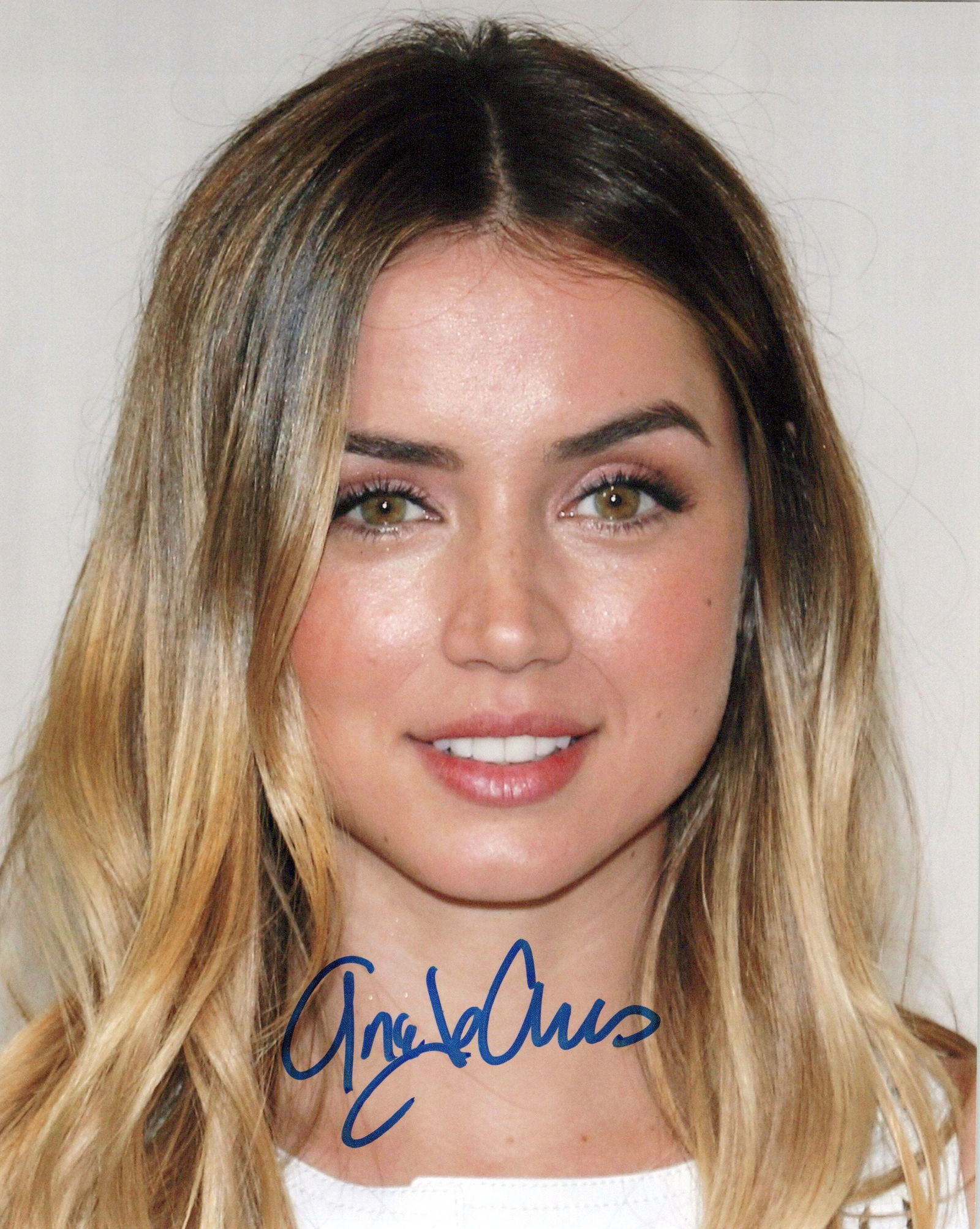 Ana de Armas BEAUTIFUL In Person Signeded Photo (1 of 1)
