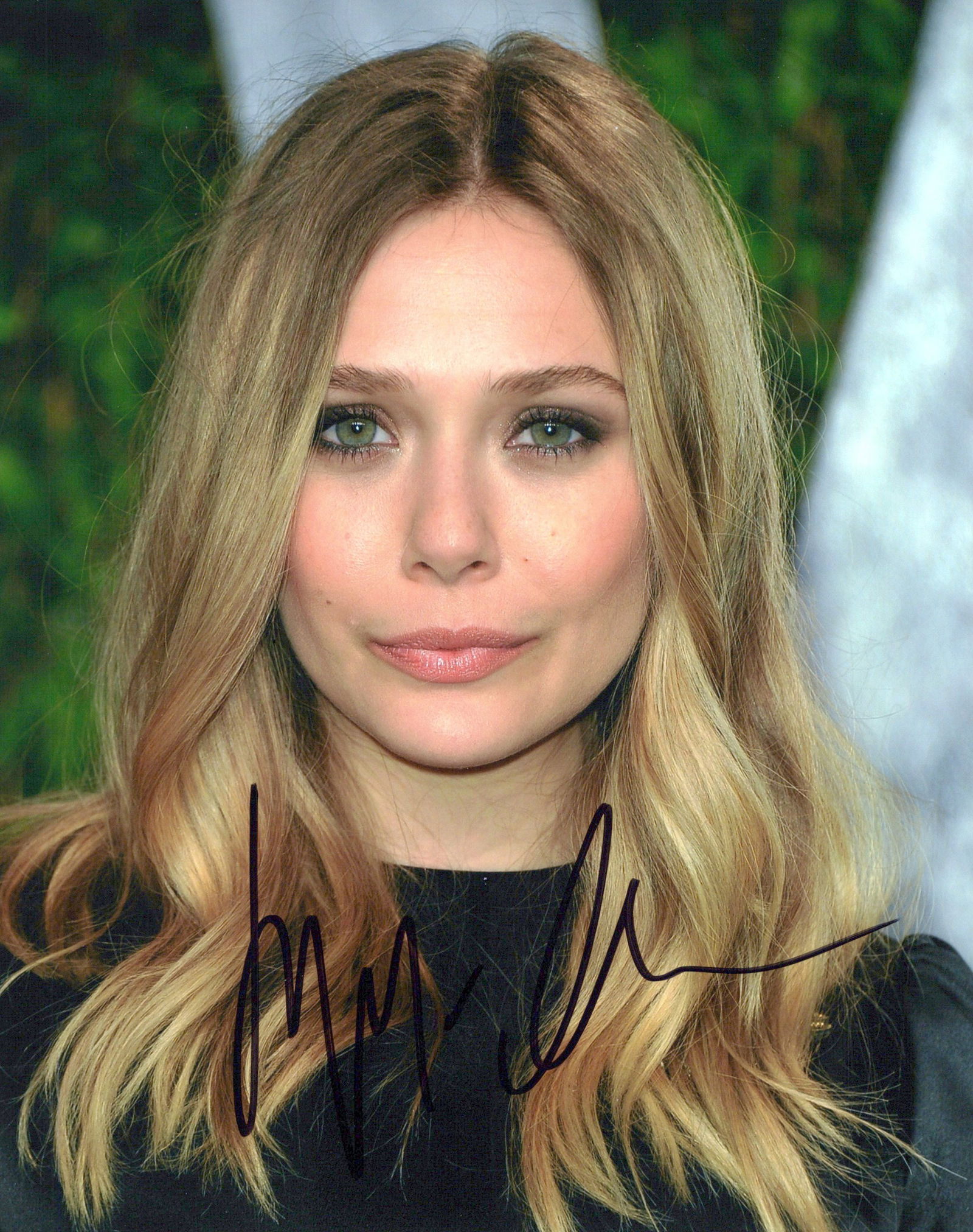 Elizabeth Olsen GORGEOUS In Person Signed Photo (1 of 1)