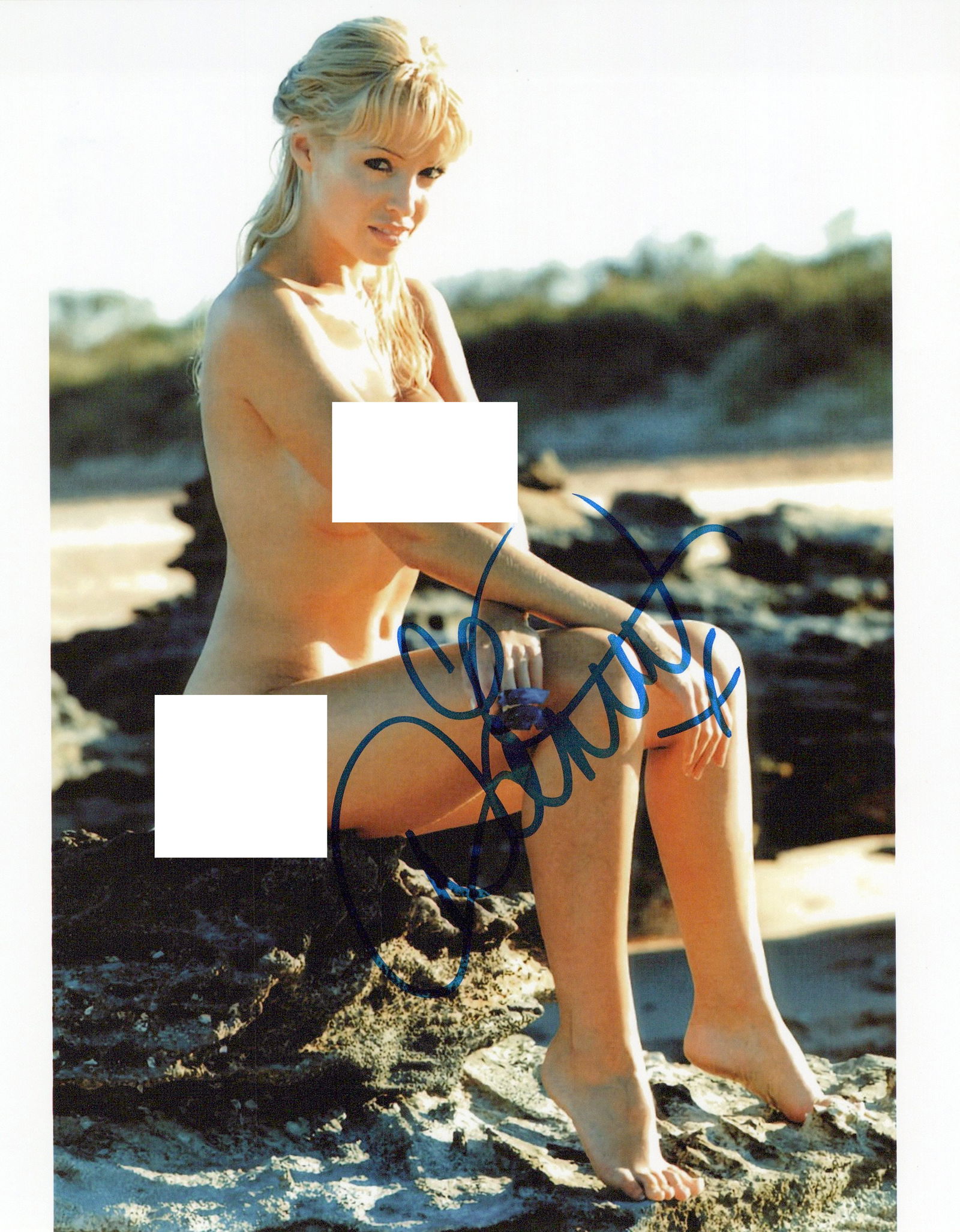 Danni Minogue SINGER / NUDE In Person Signed Photo: Photo size is 8x10. Sexy nude. Danni Minogue in person signed autographed photo. Danni Minogue has done such TV as HOME AND AWAY, ALL THE WAY. But of course is best known for music career.