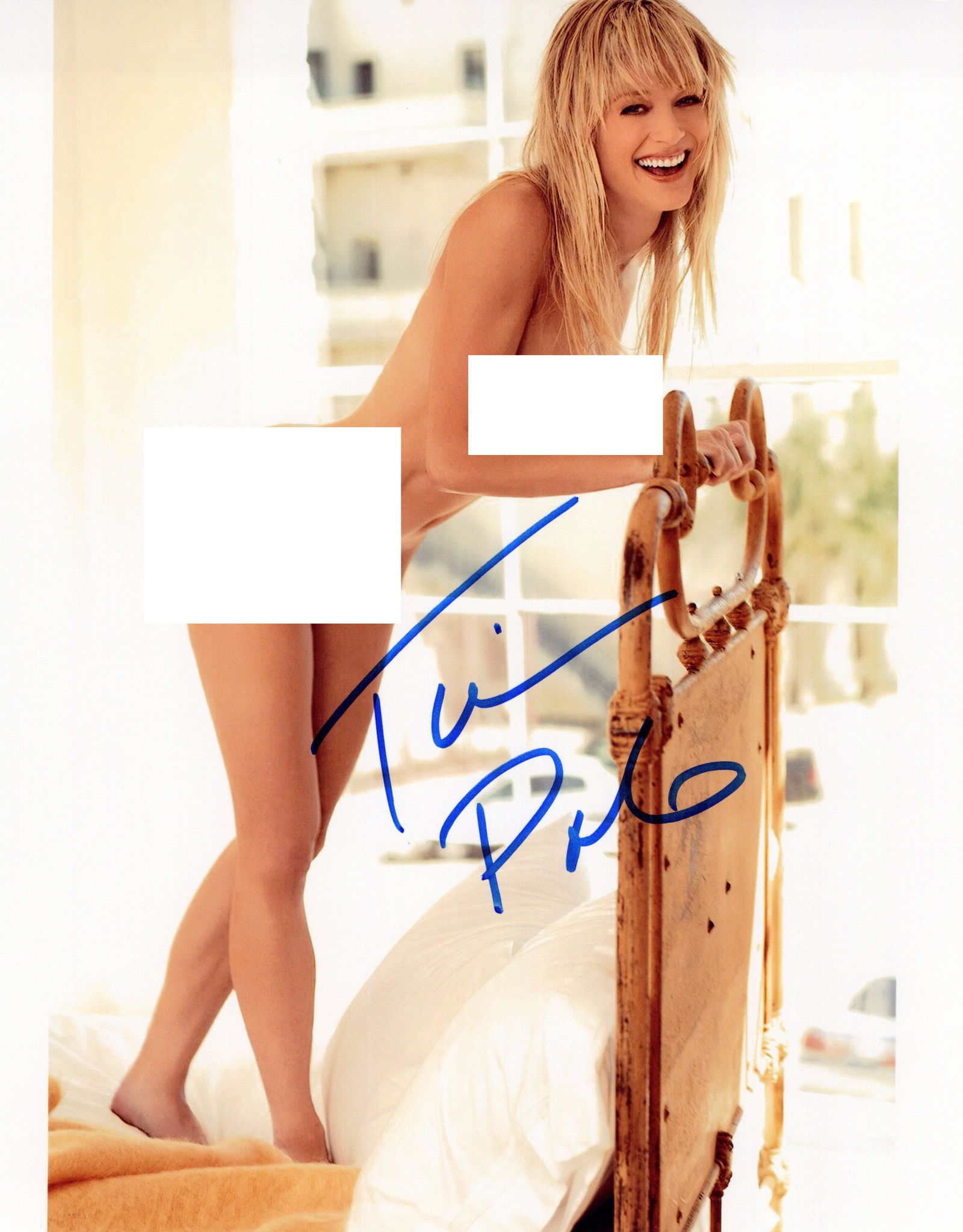 Teri Polo PLAYBOY In Person Signed Photo: Photo size is 8x10. Teri Polo in person signed photo. Theresa Elizabeth Polo, born June 1, 1969 in Dover, Delaware, is an American actress who transitioned from dance to acting in the late 1980s. She'
