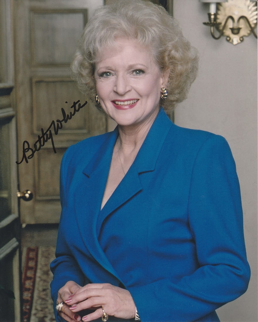 Betty White (1922-2021) In Person Signed Photo (1 of 1)