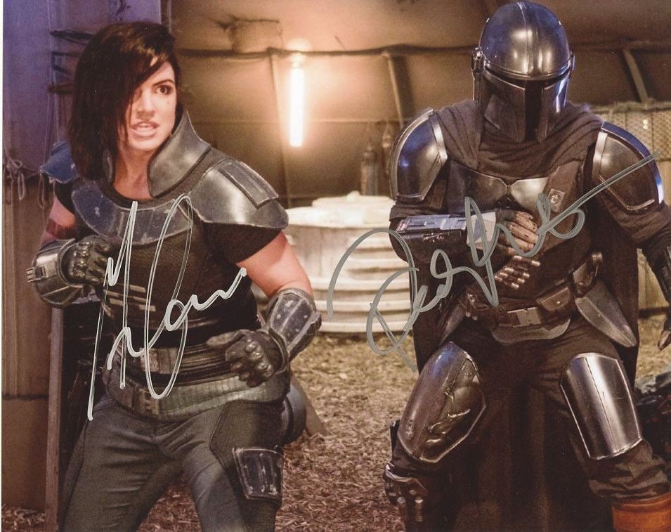 Pedro Pascal / Gina Carano THE MANDALORIAN In Person Signed Photo (1 of 1)