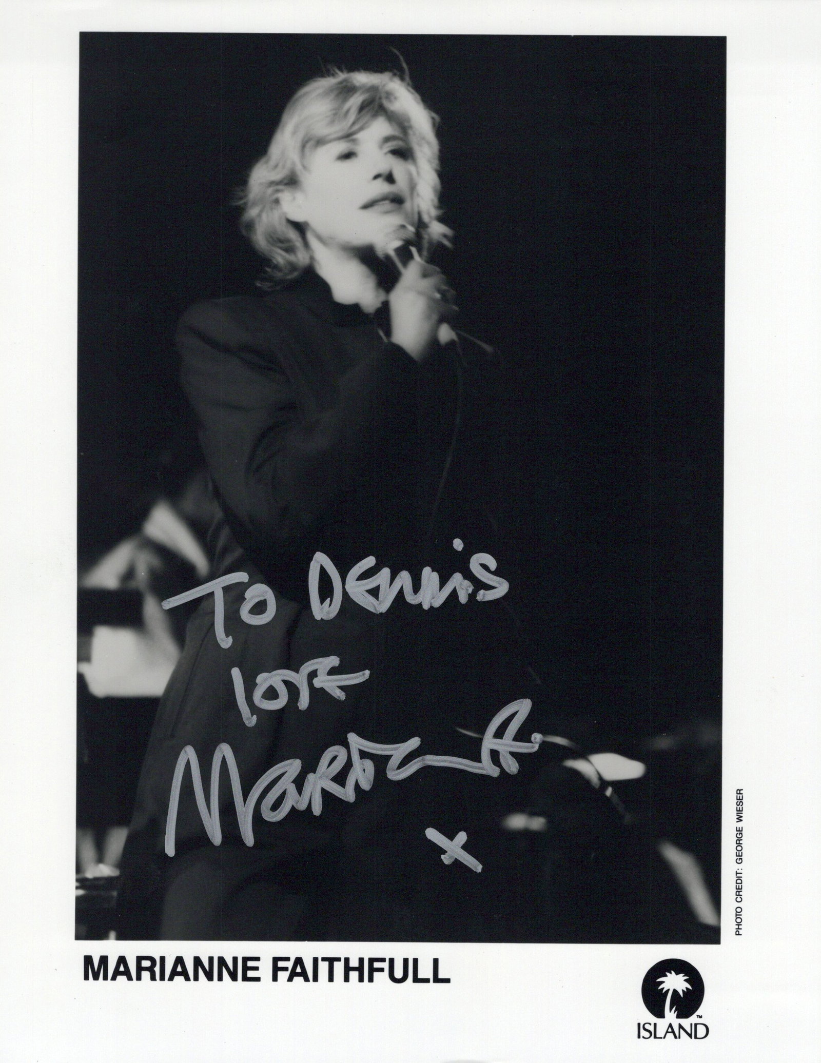 Marianne Faithful (1946-2025) SINGER Signed Photo (1 of 1)