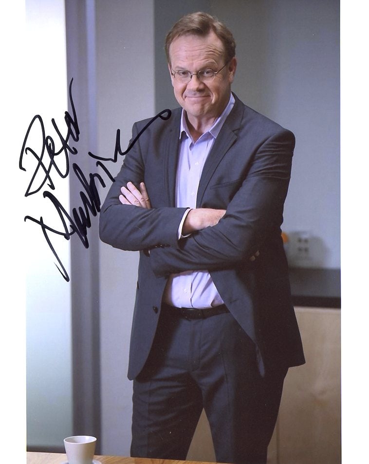 Peter Mackenzie BLACK-ISH In Person Signed Photo: Photo size is 8x10. Peter Mackenzie in person signed autographed photo. Peter Mackenzie has done such TV as BLACK-ISH, IT'S ALWAYS SUNNY IN PHILADELPHIA, and MAD MEN
