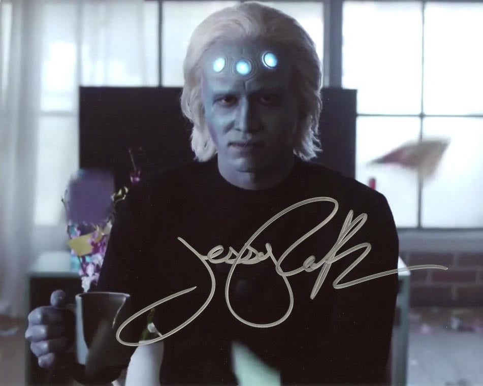 Jesse Rath SUPERGIRL In Person Signed Photo: Photo size is 8x10. Jesse Rath in person signed autographed photo from the TV series SUPERGIRL. Jesse Rath as the character Brainiac-5 / Querl Dox