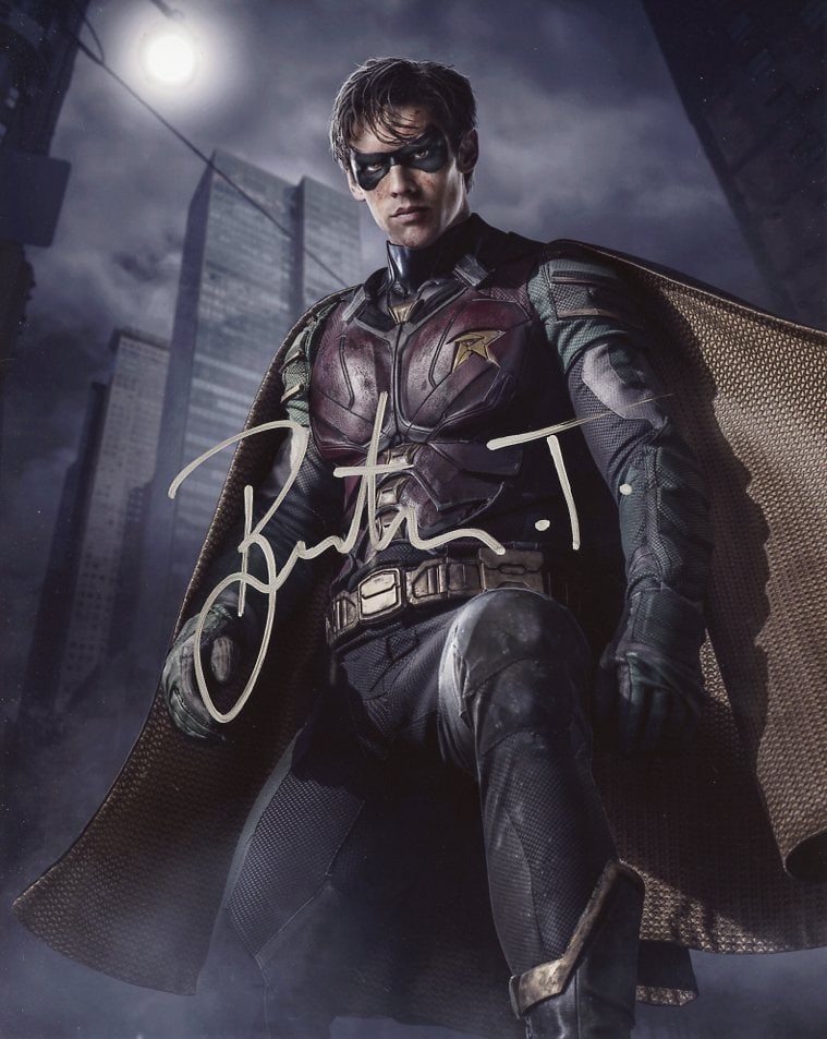 Brenton Thwaites TITANS In Person Signed Photo (1 of 1)