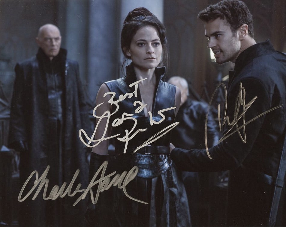 Pulver / Dance / James UNDERWORLD In Person Signed Photo: Photo size is 8x10. Lara Pulver / Charles Dance / Theo James in person signed autographed photo from the movie BLOOD WARS. Lara Pulver as the character Semira. Charles Dance as the character Thomas. T