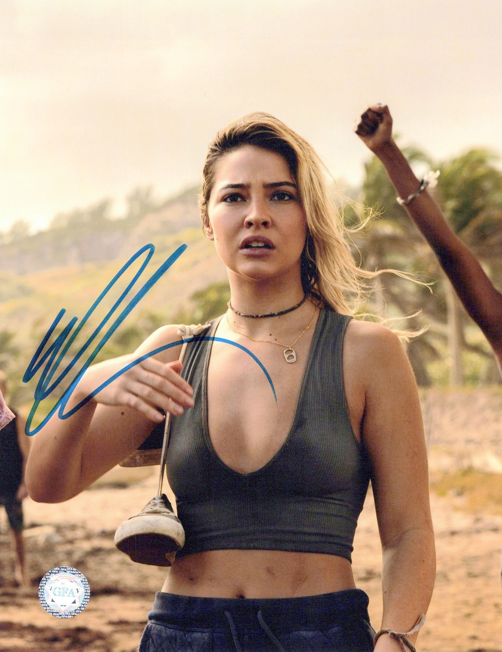 Madelyn Cline OUTER BANKS In Person Signed Photo: Photo size is 8x10. Madelyn Cline in person signed photo from the TV seriss OUTER BANKS. Madelyn Cline as the character Sarah Cameron.