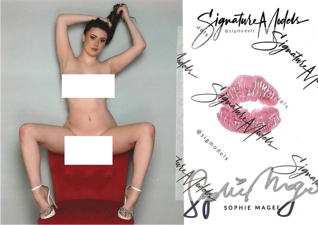 Sophie McGee LIP PRINT KISS CARD In Person Signed Photo: Photo size is 5x7. PRIVATE SIGNING. Sophie McGee in person signed photo and kiss card. Sophie McGee is a popular glamour model. This item was signed at an exclusive signing and photo shoot on October