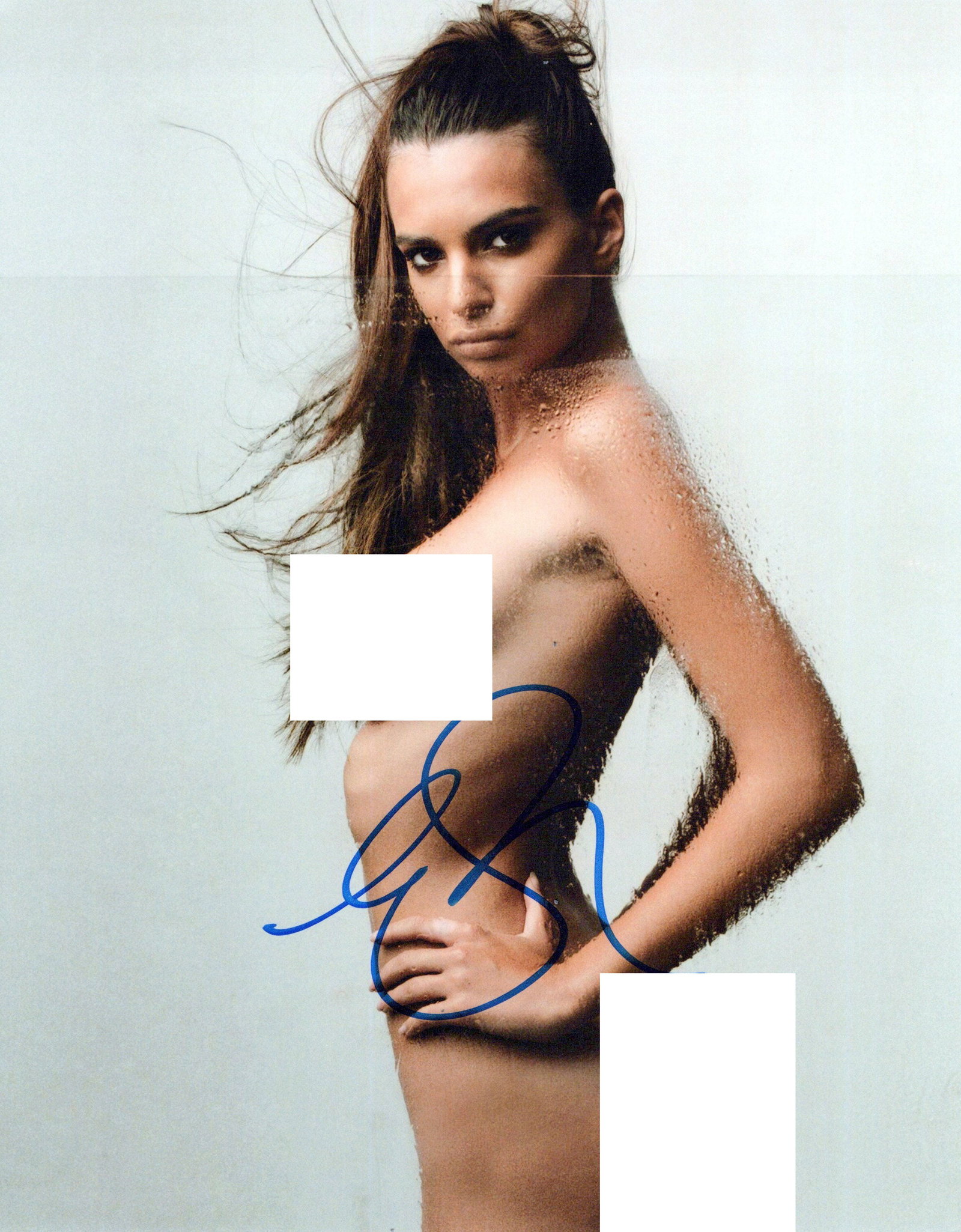 Emily Ratajkowski SPORTS ILLUSTRATED In Person Signed Photo: Photo size is 8x10. Emily Ratajkowski in person signed autographed photo. Besides modeling, Emily Ratajkowski has appeared in such movies as WE ARE YOUR FRIENDS, GONE GIRL, and LOVE ADVENT.