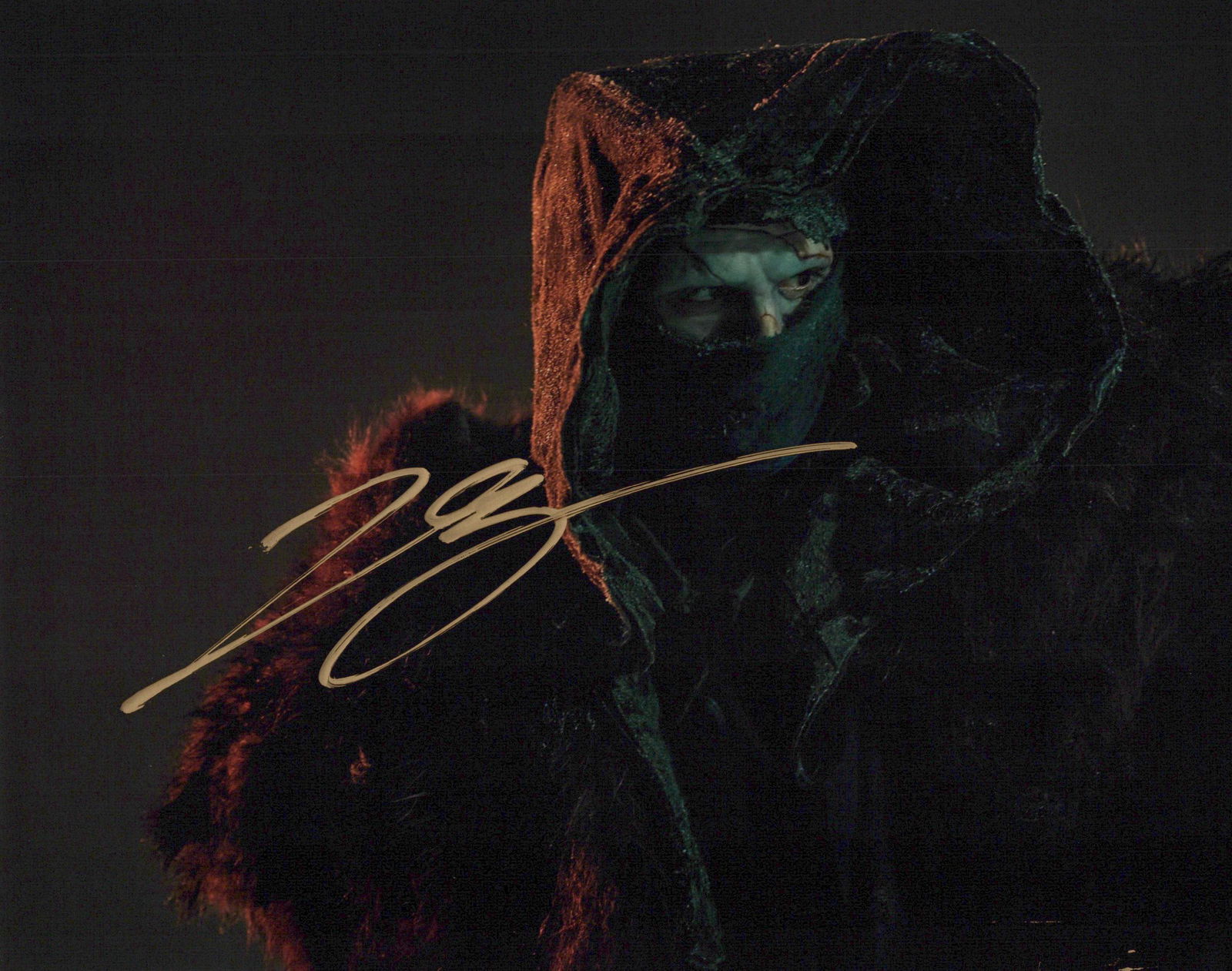 Jacob Elordi FRANKENSTEIN In Person Signed Photo: Photo size is 8x10. Jacob Elordi in person signed photo from the movie FRANKENSTEIN. Jacob Elordi as the character The Creature.