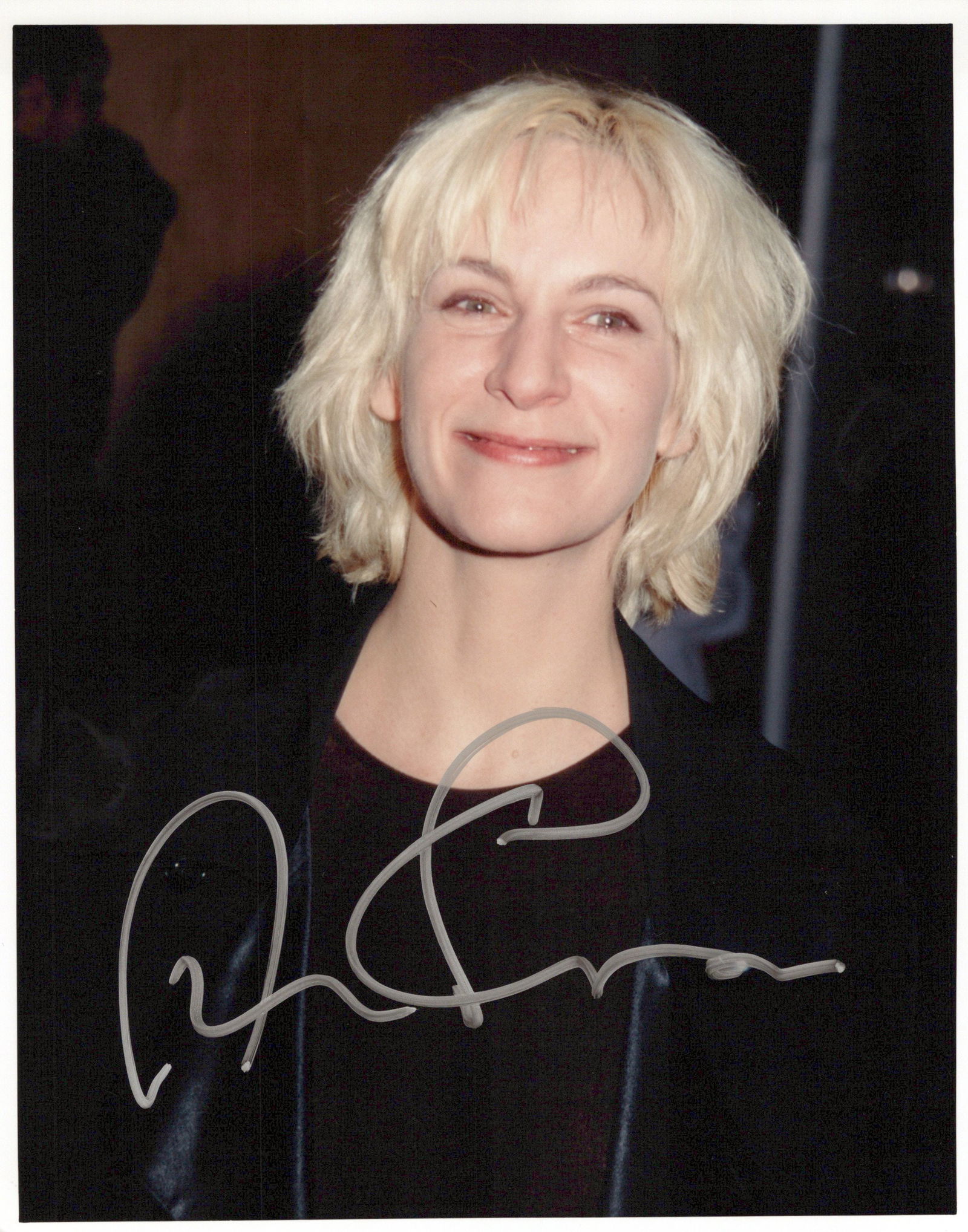 Amanda Plummer PULP FICTION / THE FISHER KING In Person Signed Photo: Photo size is 8x10. Amanda Plummer in person signed photo. Amanda Plummer has done such movies as PULP FICTION, STAR TREK PICARD and , THE FISHER KING