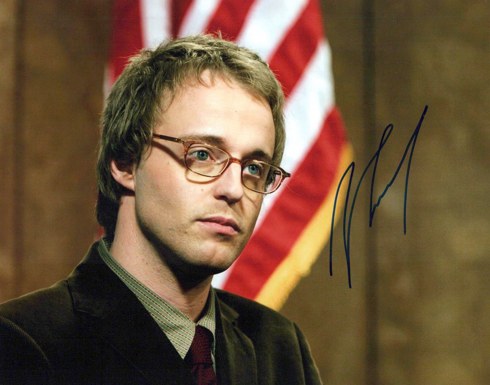 Joshua Leonard THE SHAGGY DOG In Person Signed Photo: Photo size is 8x10. Joshua Leonard in person signed photo from the movie THE SHAGGY DOG. Joshua Leonard as the character Justin Forrester.