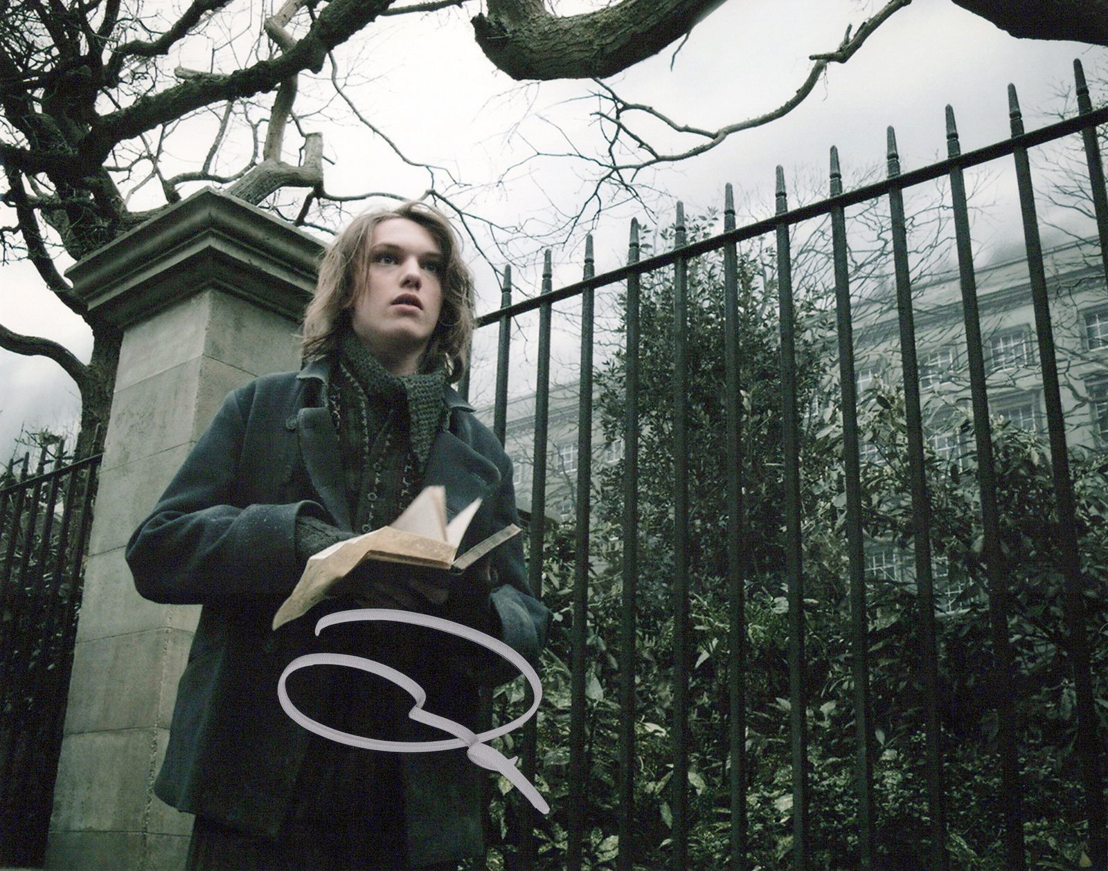 Jamie Campbell SWEENEY TODD In Person Signed Photo: Photo size is 8x10. Jamie Campbell in person signed photo from the movie SWEENEY TODD THE DEMON BARBER OF FLEET STREET. Jamie Campell as the character Anthony