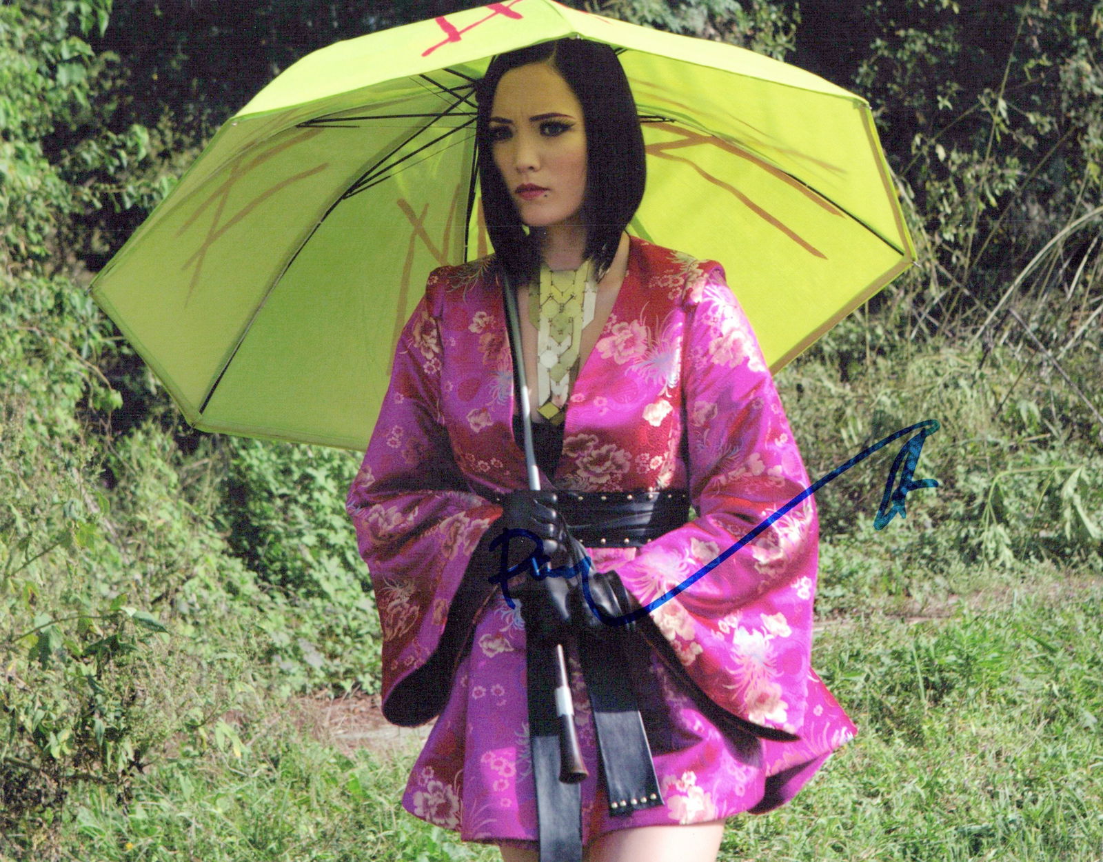 Pom Klementieff OLDBOY In Person Signed Photo: Photo size is 8x10. Pom Klementieff in person signed photo from the movie OLDBOY. Pom Klementieff as the character Haeng-Bok