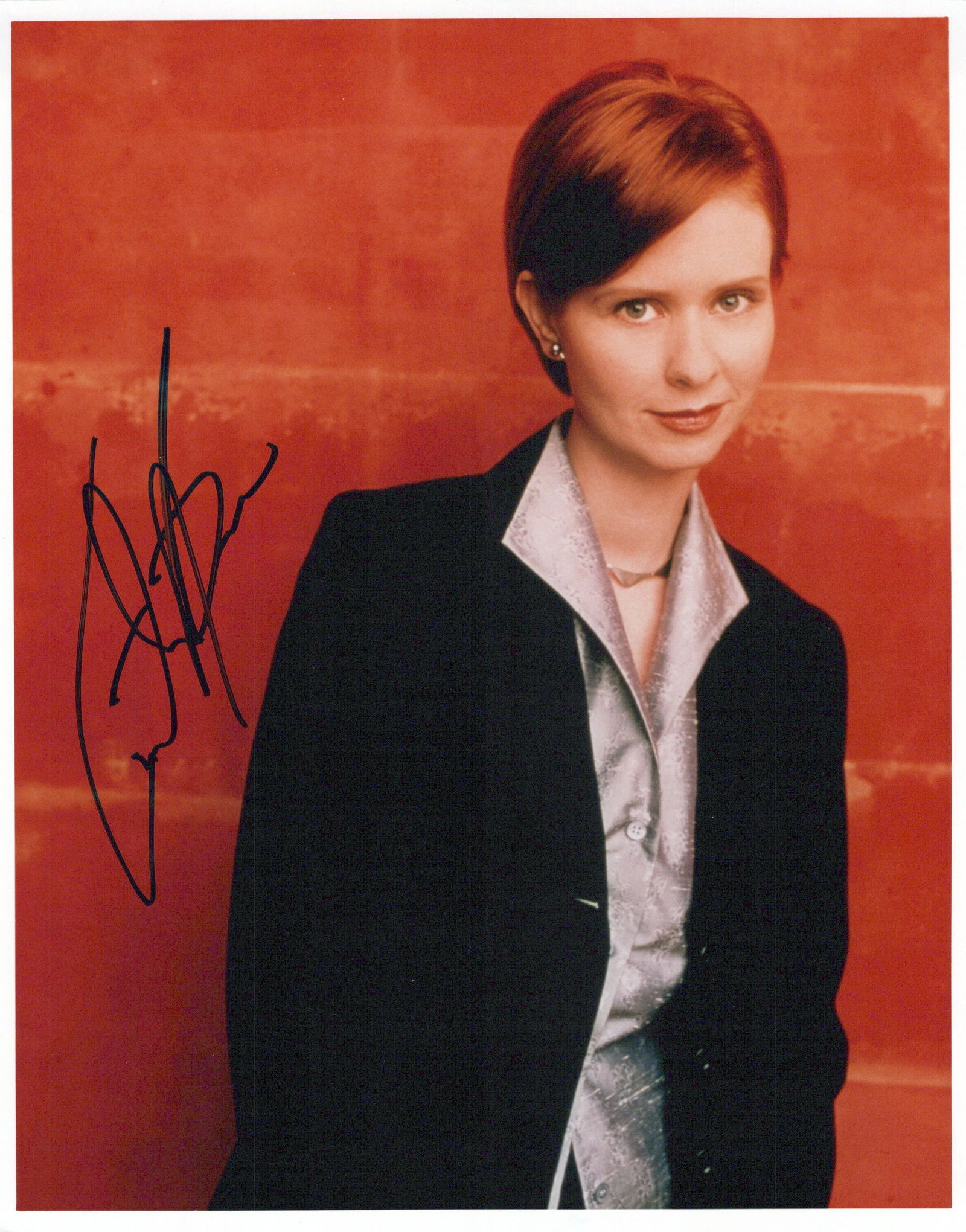 Cynthia Nixon SEX AND THE CITY In Person Signed Photo: Photo size is 8x10. Cynthia Nixon in person signed photo from the TV series SEX AND THE CITY. Cynthia Nixon as the character Maranda Hobbes.