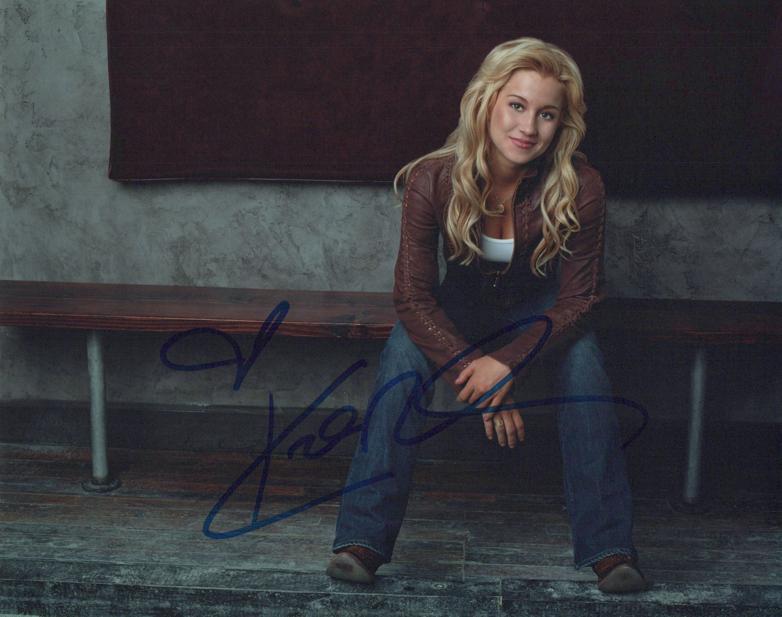 Kellie Pickler SINGER In Person Signed Photo: Photo size is 8x10. Kellie Pickler in person signed photo. Kellie Pickler is an American country music singer, songwriter, and television personality. Pickler gained fame as a contestant on the fifth