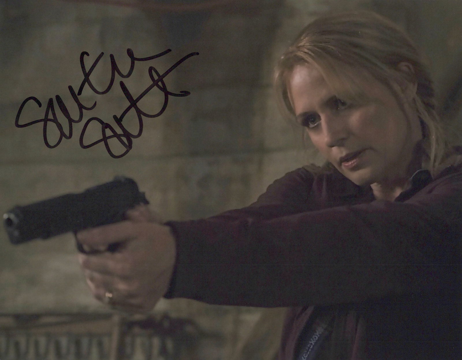 Samantha Smith SUPERNATURAL In Person Signed Photo: Photo size is 8x10. Samantha Smith in person signed photo from the TV series SUPERNATURAL. Samantha Smith as the character Mary Winchester.