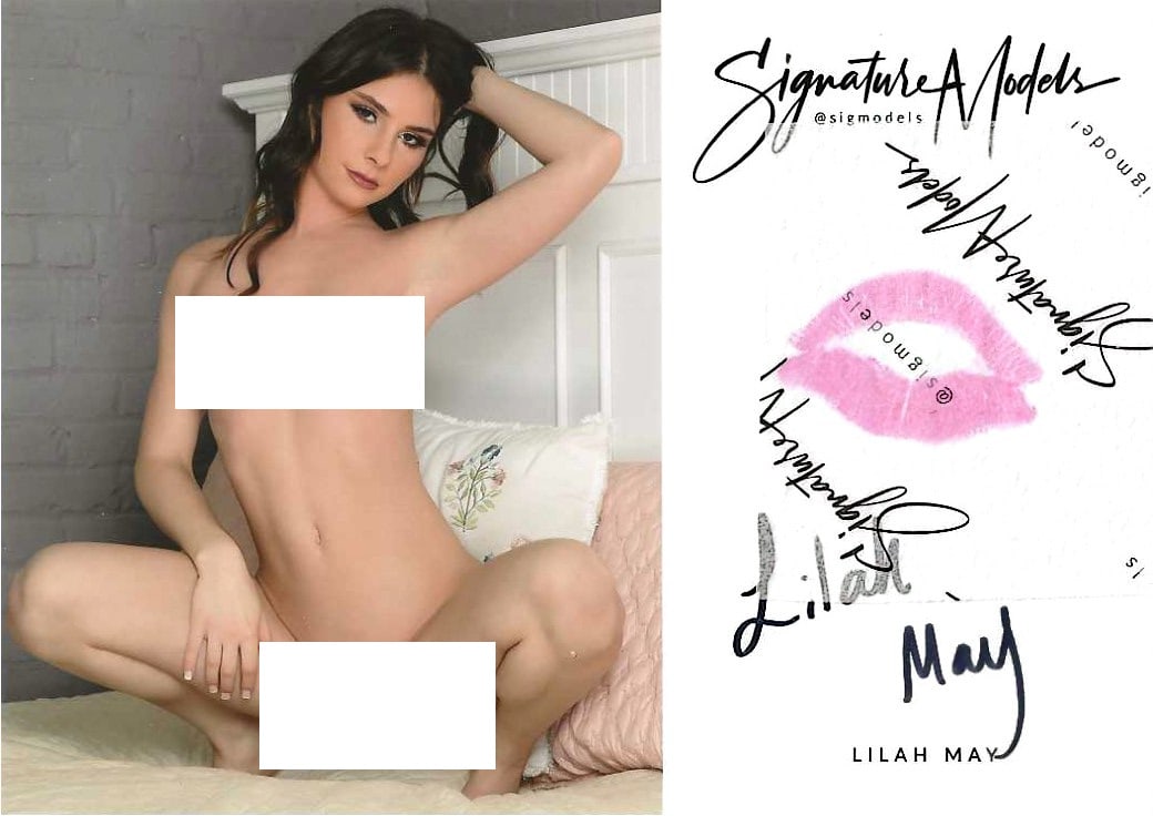 Lilah May LIP PRINT KISS CARD In Person Signed Photo: Photo Size is 5x7. PRIVATE SIGNING. (THERE SEEMS OT BE A BAD SCAN HERE. THE DARK OUTLINE YOU SEE AROUND HER IS NOT IN THE REAL IMAGE) Lilah May in person signed Signature Model. 5x7 Color In Person si