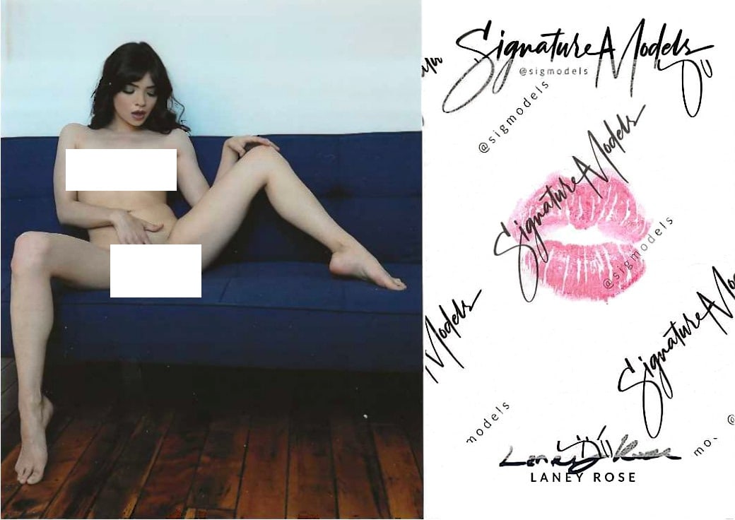 Laney Rose LIP PRINT KISS CARD In Person Signed Photo: Photo size is 8x10. Photo size is 5x7. PRIVATE SIGNING. Popular signature model. Sexy in person signed nude portrait. She has also added a lip print. This item was signed at an exclusive signing and p