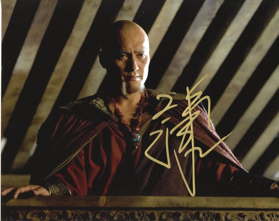 Ken Wantanabe BATMAN BEGINS In Person Signed Photo: Photo size is 8x10. Ken Wantanabe in person signed autographed photo from the movie BATMAN BEGINS. Ken Wantanabe as the character Ra's Al Ghul.