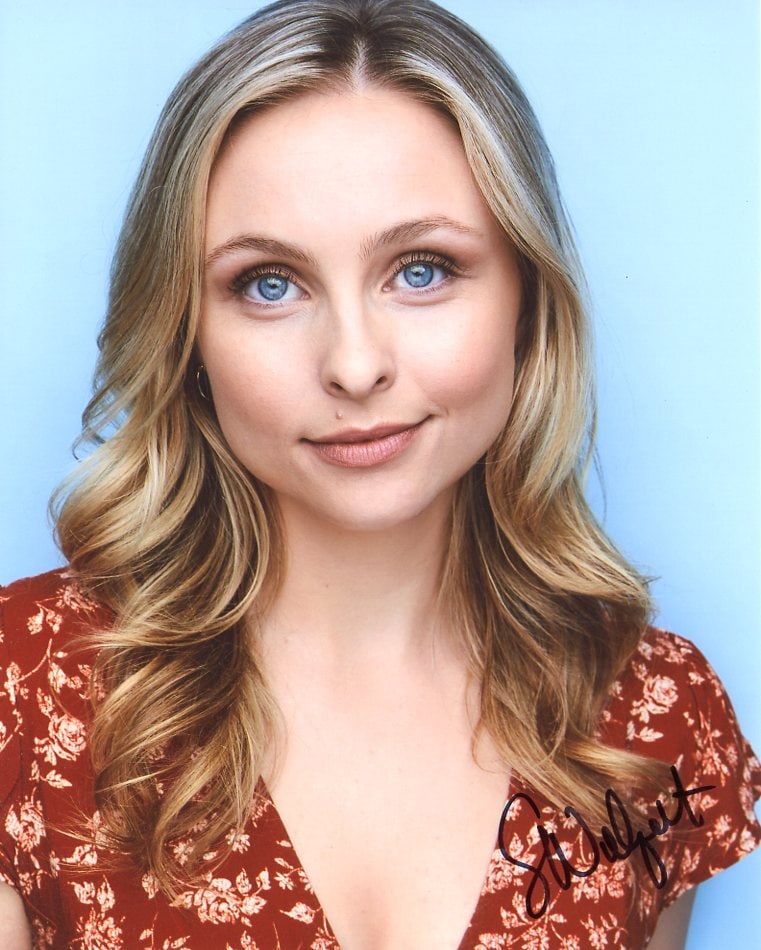 Shelby Wulfert LIV & MADDIE / BETCH In Person Signed Photo: Photo size is 8x10. Shelby Wulfert in person signed autographed photo. Shelby Wulfert has done such TV and movies as LIV & MADDIE, PLAYING WITH FIRE, and BETCH