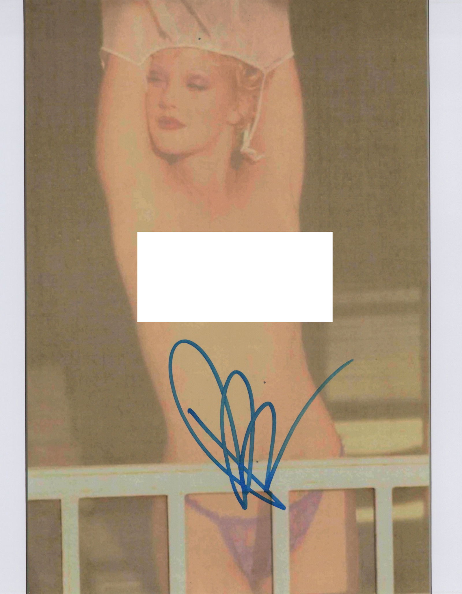 Drew Barrymore TOPLESS PORTRAIT In Person Signed Photo: Photo size is 8x10. PLEASE NOTE; photo is grainy. Priced accordingly. Drew Barrymore in person signed autographed photo. Drew Barrymore has been in such movies NEVER BEEN KISSED, 50 FIRST DATES, and T