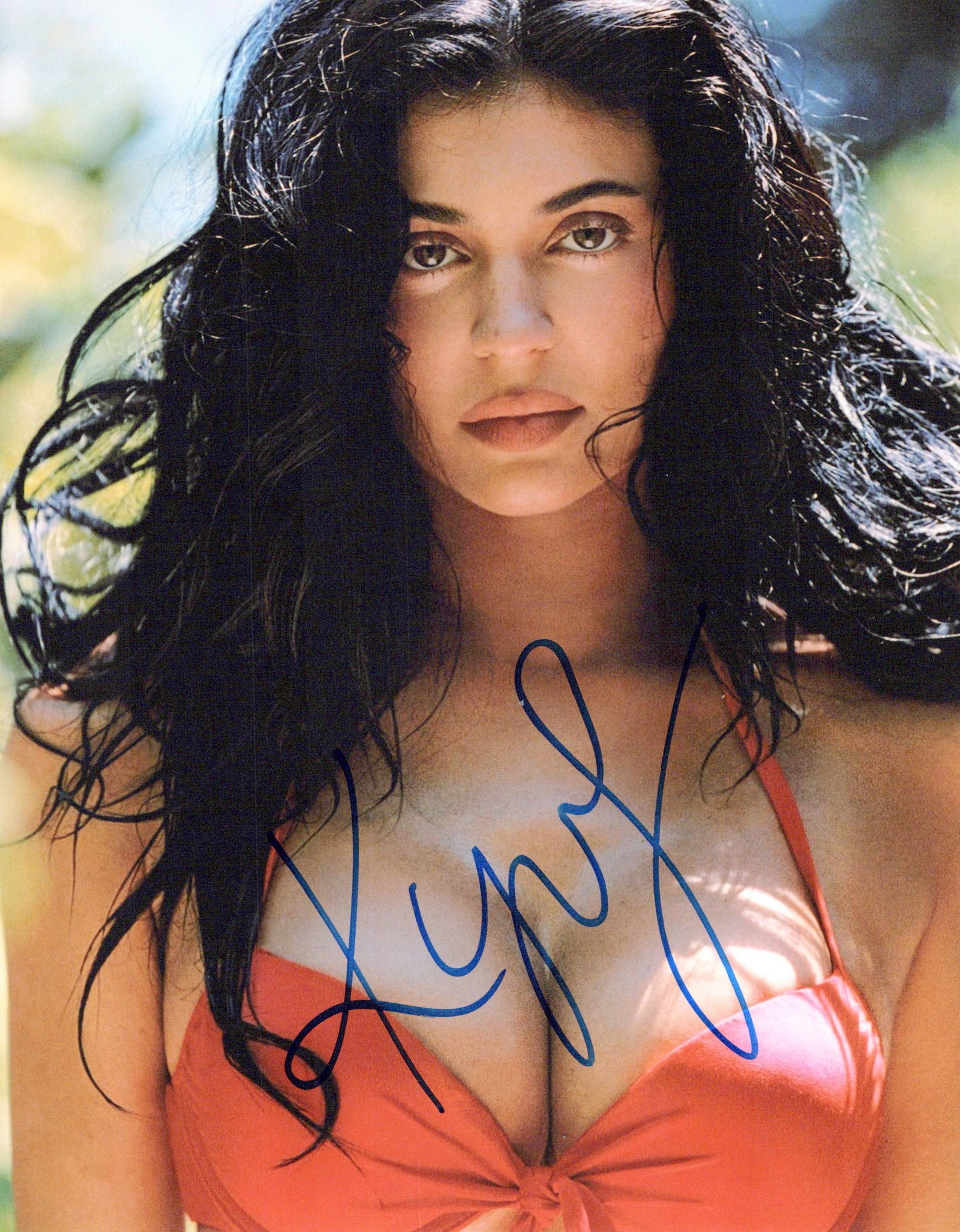 Kylie Jenner GORGEOUS In Person Signed Photo: Photo size is 8x10. Kylie Jenner sexy in person signed photo. Kylie Jenner is an American media personality, socialite, and businesswoman. She starred in the E! reality television series Keeping Up wi