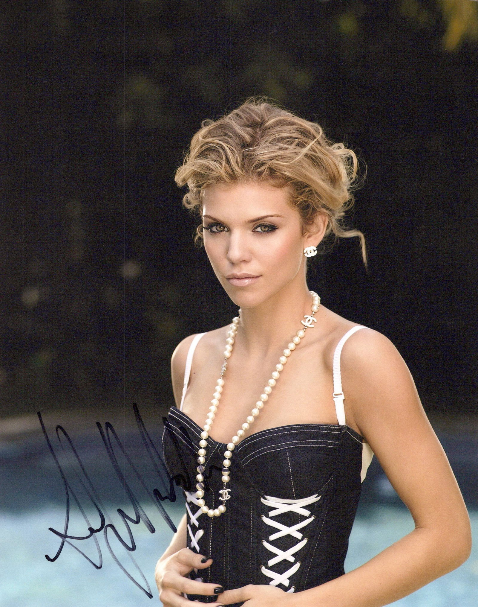 AnnaLynne McCord 90210 In Person Signed Photo: Photo size is 8x10. Annaynn McCord in person signed photo from the TV series 90210. Annaynn McCord as the character Naomi Clark