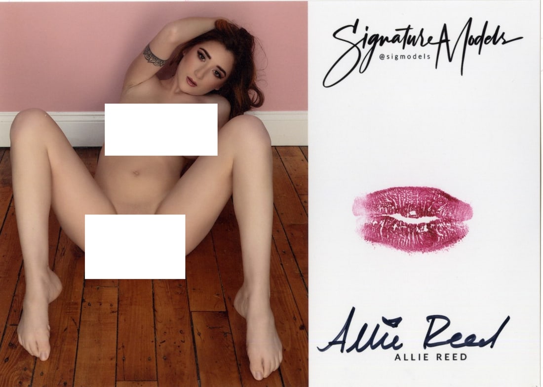 Allie Reed LIP PRINT KISS CARD In Person Signed Photo: Photo size is 5x7. PRIVATE SIGNING. Allie Reed in person signed Kiss Card. Signature Model. 8x10 Color In Person signed very sexy nude portrait. This item was signed at an exclusive signing and photo