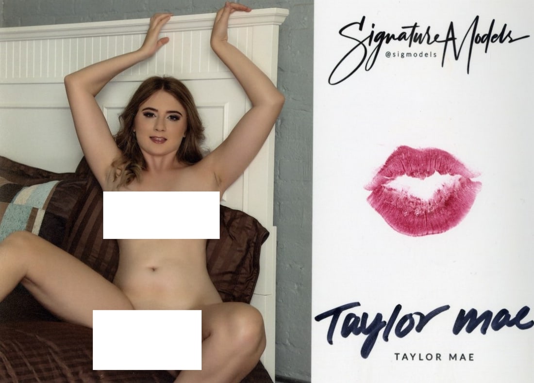 Taylor Mae LIP PRINT KISS CARD In Person Signed: Photo size is 5x7. PRIVATE SIGNING. Taylor Mae in person Signeded photo and kiss card. Taylor Mae is a popular Signedature model. 5x7 Color In Person signed very sexy portrait. She added a lip print.