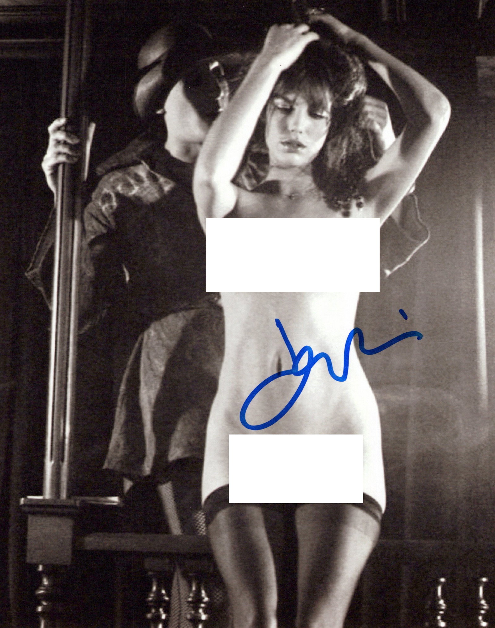 Jane Birkin (1946-2023) ACTRESSS / SINGERIn Person Signed Photo: Photo size is 8x10. Jane Birkin (1946-2023) in person signed photo. Jane Bracken has done such movies as DEATH ON THE NILE, EVIL UNDER THE SUN, and BLOWUP.