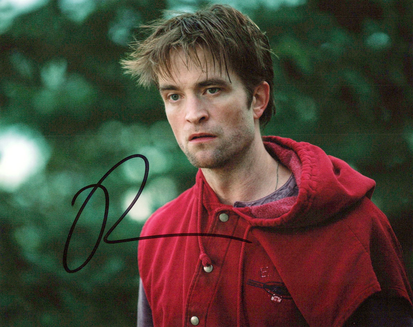 Robert Pattinson DIE MY LOVE In Person Signed Photo: Photo size is 8x10. Robert Pattinson in person signed photo from the movie DIME I LOVE. Robert Pattinson as the character Jackson.