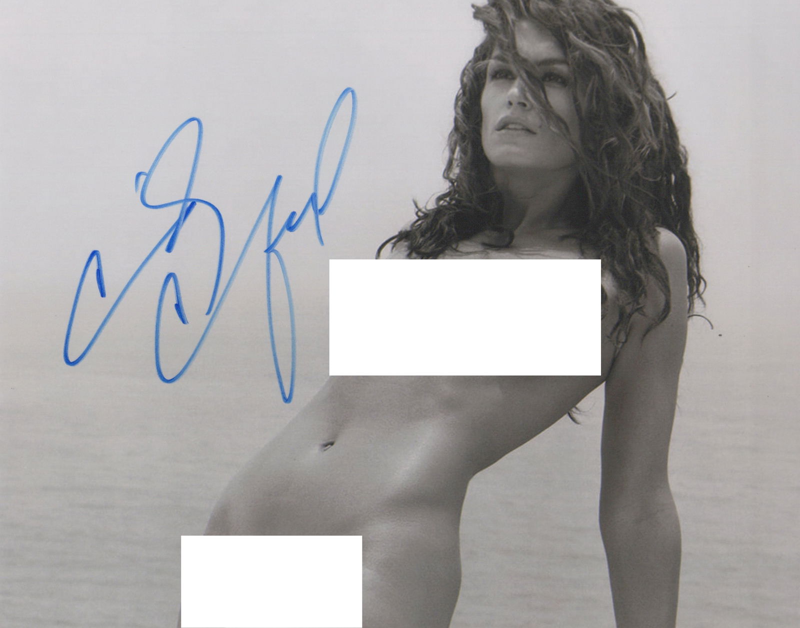 Cindy Crawford SEXY In Person Signeded Photo: Photo size is 8x10. Cindy Crawford is an American model, actress, and television personality. During the 1980s and 1990s, she was among the most popular supermodels and an ubiquitous presence on magaz