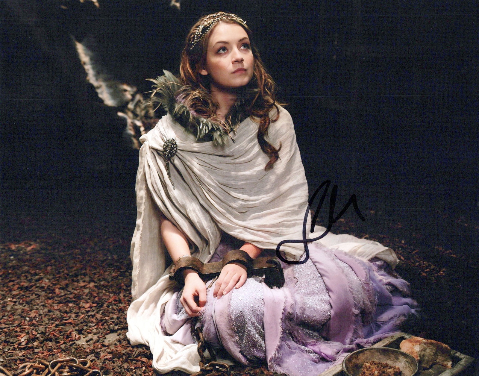 Sarah Bolger ONCE UPON A TIME In Person Signed Photo: Photo size is 8x10. Sarah Bolger in person signed photo. In person signed photo from the TV series ONCE UPON A TIME. As Princess Aurora