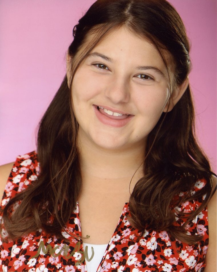 Mackenzie Hancsicsak THIS IS US In Person Signed Photo: Photo size is 8x10. Mackenzie Hancsicsak in person signed autographed photo from the TV series THIS IS US. Mackenzie Hancsicsak as the character 10 / 12 year old KAte.