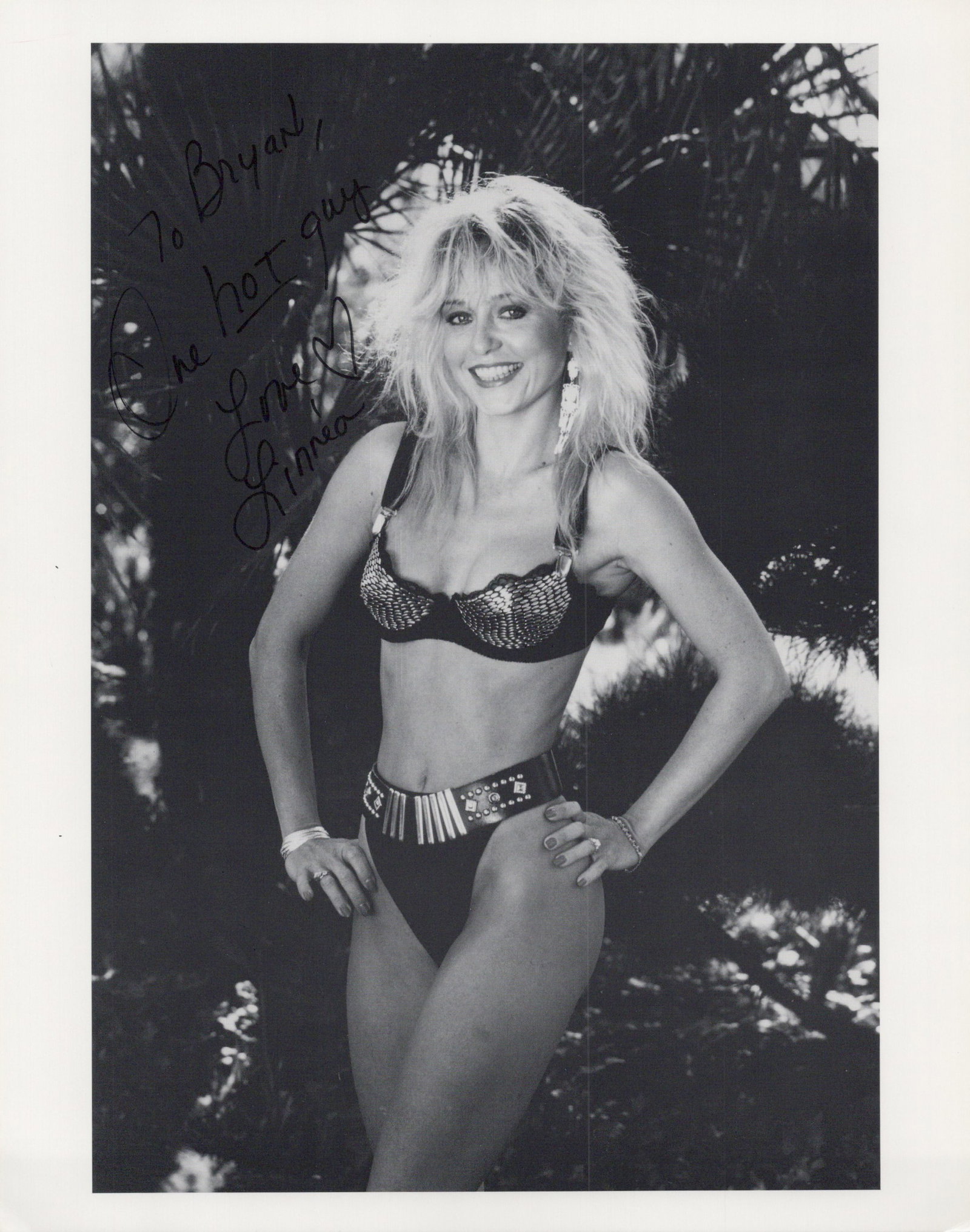 Linnea Quigley BIKINI In Person Signed Photo: Photo size is 8x10. Linnea Quigley in person signed photo. Barbara Linnea Quigley is an American actress, best known as a scream queen in low-budget horror films during the 1980s and 1990s. Born in Da