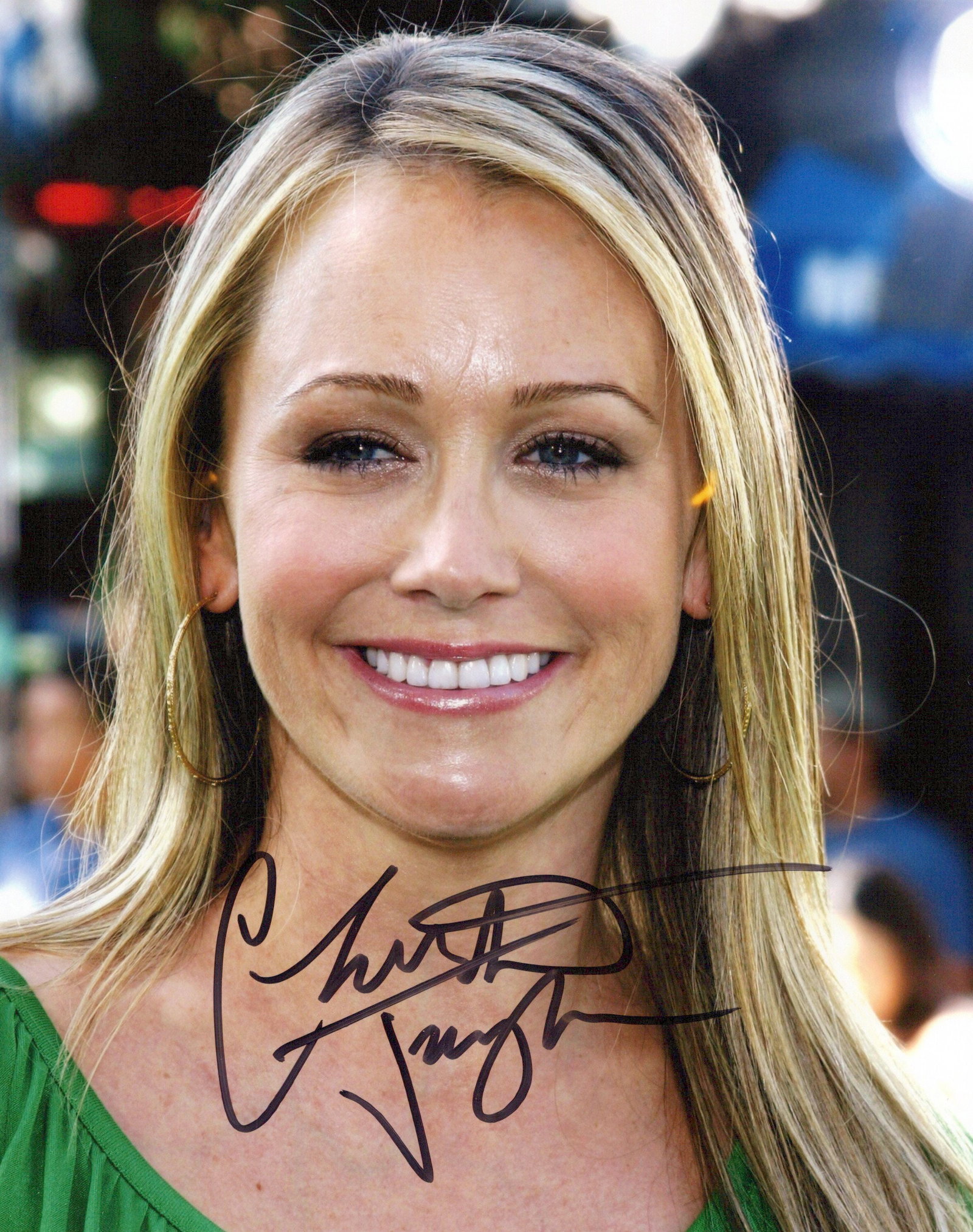 Christine Taylor PRETTY / ZOOLANDER In Person Signed Photo: Photo size is 8x10. Christine Taylor in person signed autographed photo. Christine Taylor has done such TV and movies as THE WEDDING SINGER, ZOOLANDER, and SEARCH PARTY.