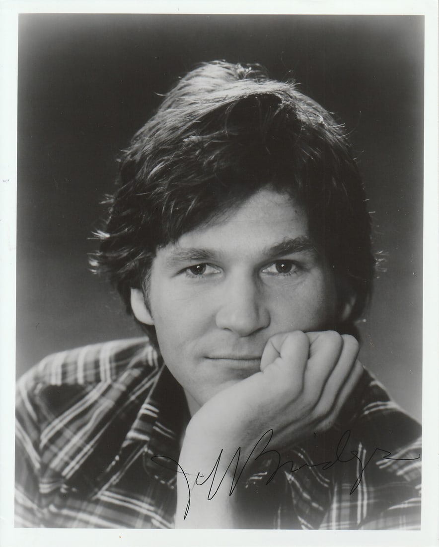 Jeff Bridges TRON / TRUE GRIT In Person Signed Photo: Photo size is 8x10. Jeff Bridges in person signed photo. Jeff Bridges has done such movies as THE BIG LEBOWSKI, CRAZY HEART, and STARMAN